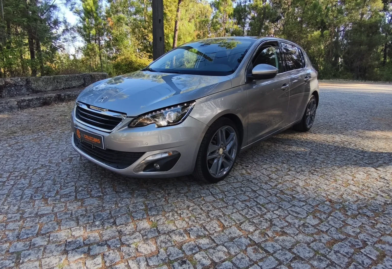 Peugeot 308 Allure - Cruz Cars