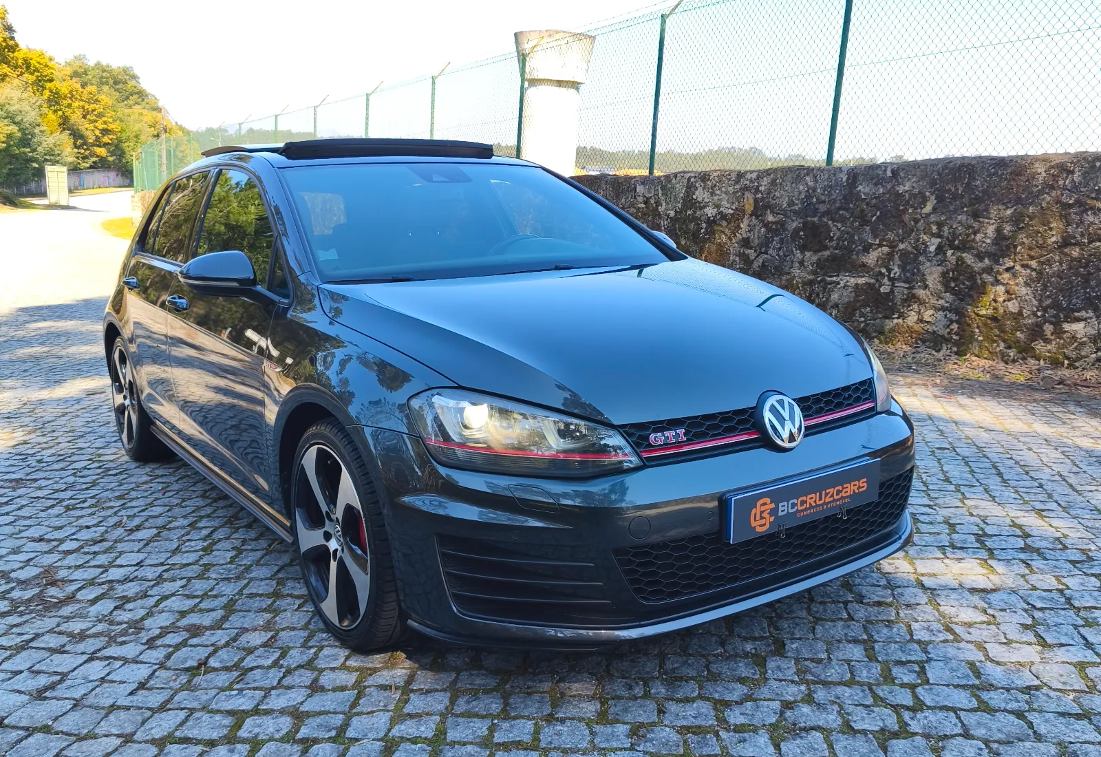 Volkswagen Golf 7 GTI PERFORMANCE - Cruz Cars